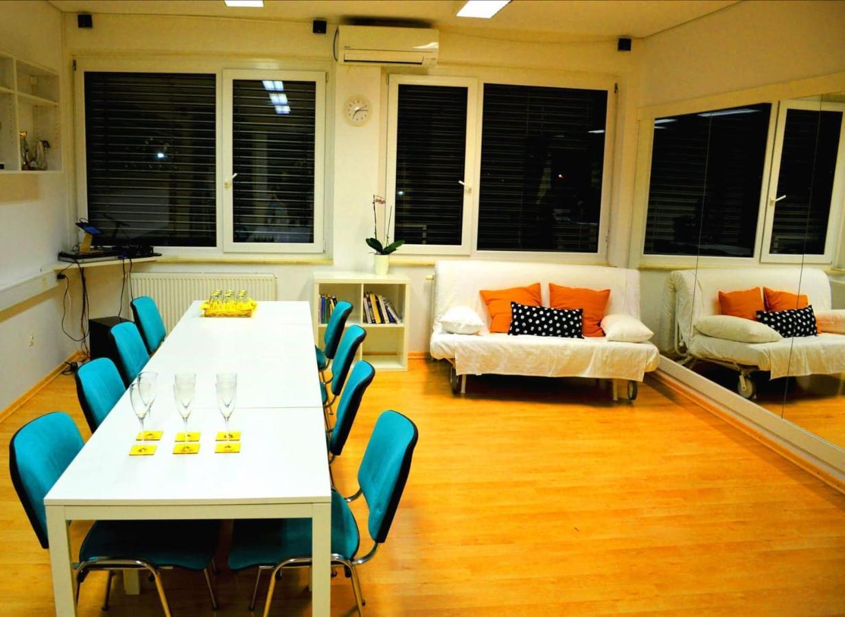 Tej Hostel Любляна Екстериор снимка