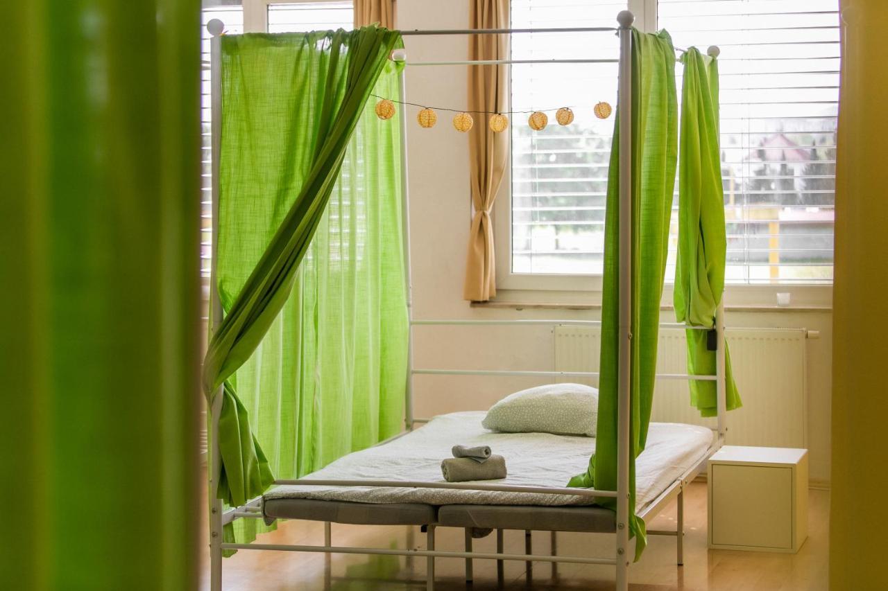 Tej Hostel Любляна Екстериор снимка
